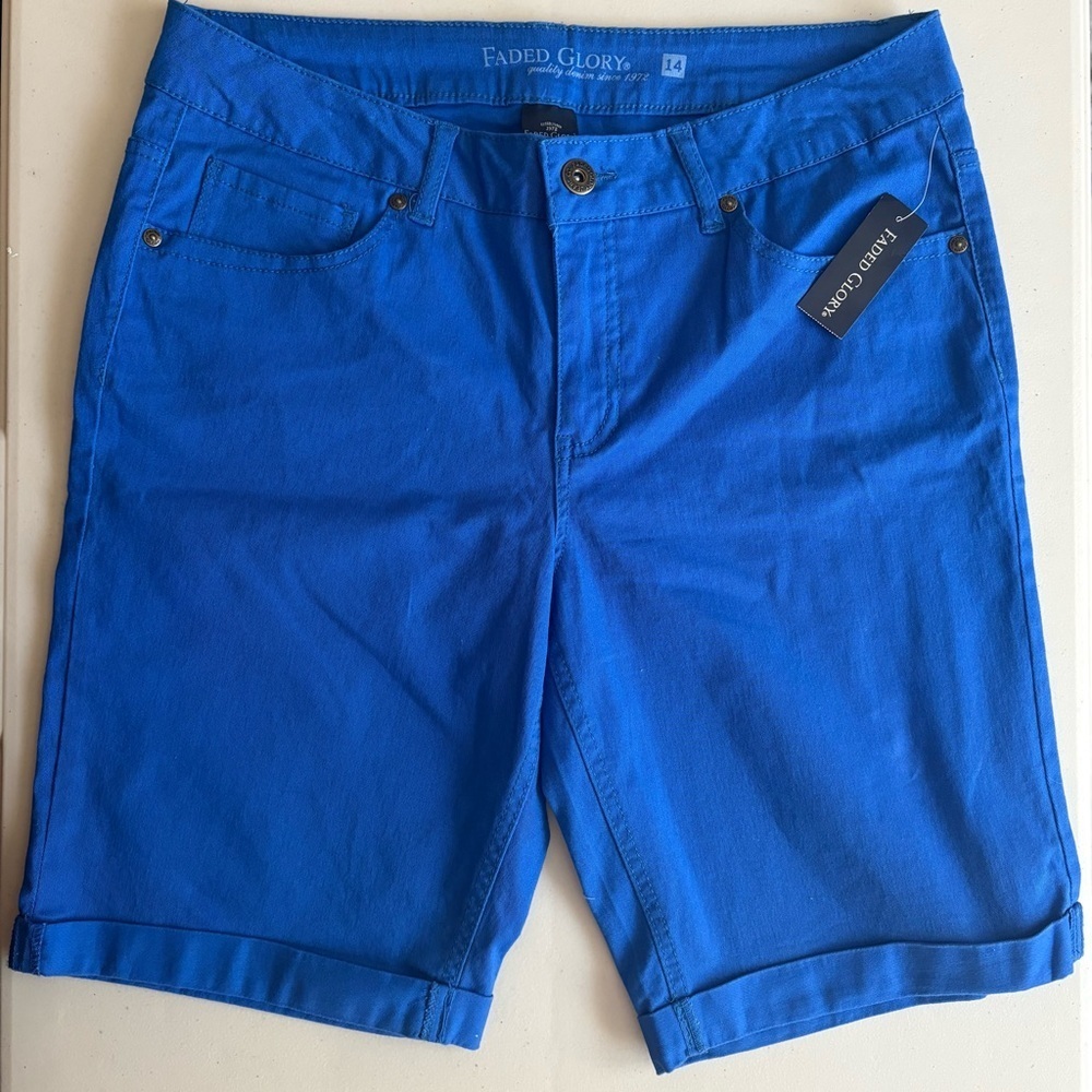 Faded Glory Women’s Vibrant Blue Flat Front Shorts - Picture 2 of 9